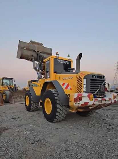 فروش فوری لودر ولوو L120E
