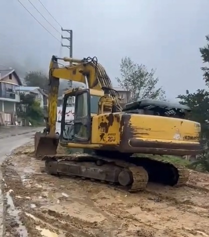 فروش بیل مکانیکی کوماتسو ۲۰۰