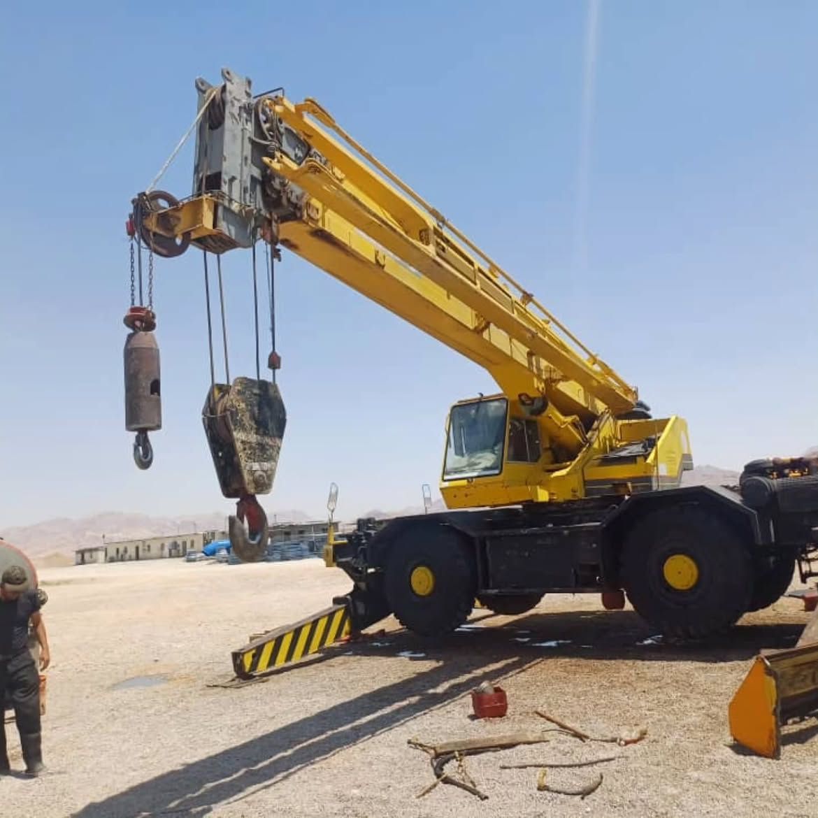 فروش جرثقیل کاتو خودرو ۲۵ تن